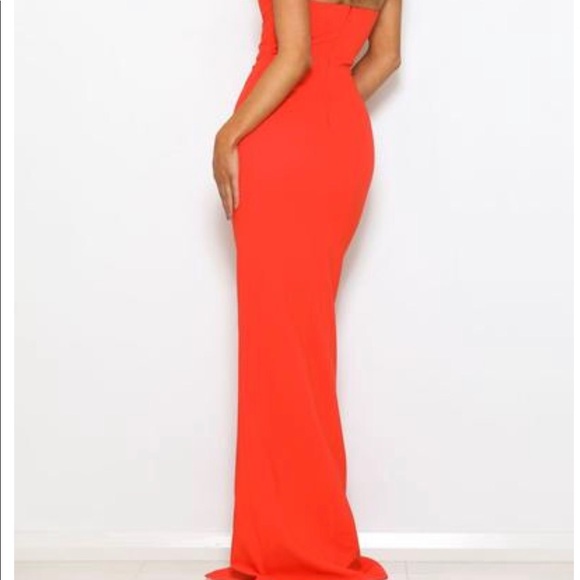 🚫SOLD🚫🎉HP🎉Stunning Front Split Gown - Picture 2 of 4